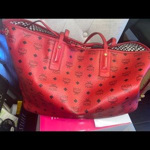 RED LARGE MCM TOTE